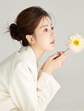 李希萌