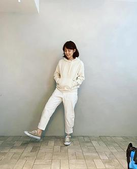 石田百合子