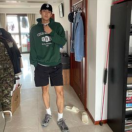 纪凌尘