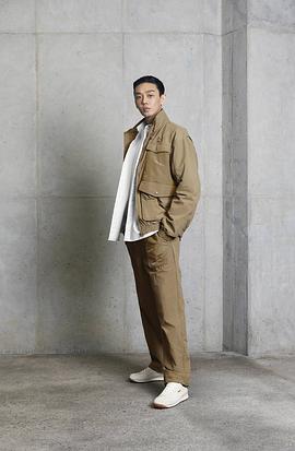 刘亚仁