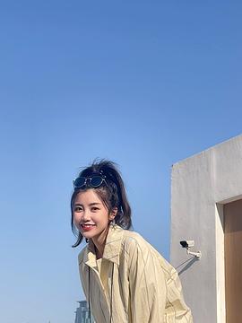 罗拉