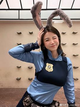 罗拉