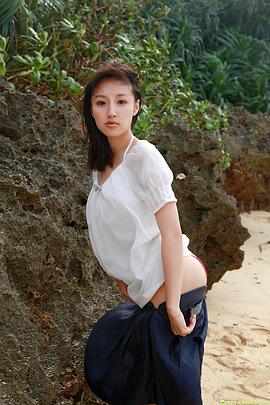 青山萝拉