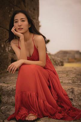 高田里穗