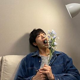 秋英宇