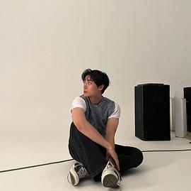秋英宇