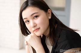 山口麻友