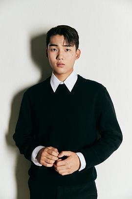汤峻相