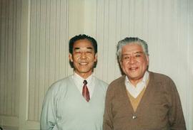 李默然
