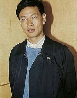 罗家英
