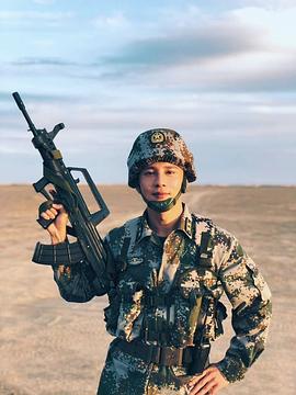 杨彤