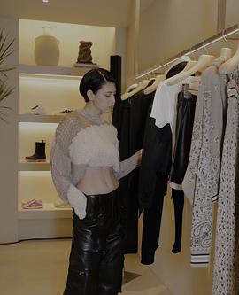 三吉彩花