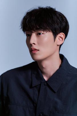 李基泽