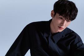 李基泽