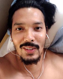 布鲁姆·瓦连特恩·琊鲁江侬缇
