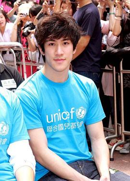 李治廷